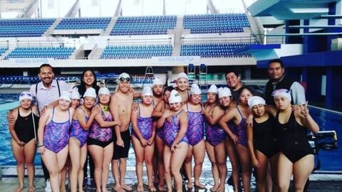 The "Sirenas Especiales" are a synchronised swimming team made up of Mexican girls and women with Down Syndrome. This photo was posted on the "Sirenas Especiales" Facebook page.