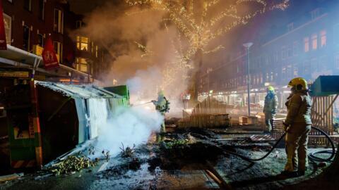 Holanda foi palco, pela segunda noite consecutiva, de distúrbios contra o toque de recolher noturno imposto no fim de semana para lutar contra a propagação da Covid-19. 