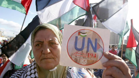 Palestin hollitiino yiɗde maɓɓe e jeyeede e ONU gila duuɓi paltiiɗi. Natal kooƴaangal lewru 9ɓuru e hitaande 2011.