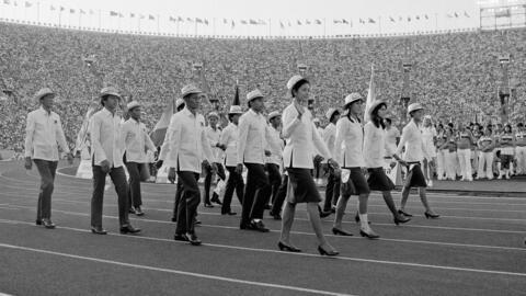 La délégation philippine défile au Coliseum de Los Angeles, le 28 juillet 1984, lors des cérémonies d'ouverture des Jeux Olympiques.