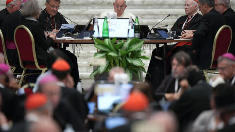 La seconde Assemblée générale d'un sommet mondial sur l'avenir de l'Église catholique s'ouvre au Vatican sur fond de pressions sur la place des femmes et la lutte contre les violences sexuelles sur mineurs, le 2 octobre 2024.