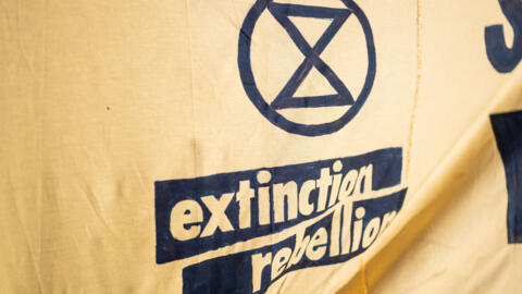 Le logo du mouvement militant écologiste Extinction Rebellion.