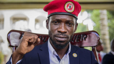 Robert Kyagulanyi anasema vijana ambao ni wengi lazima wajitokeze kubadilisha hali mbaya kupitia maandamano ya amani.