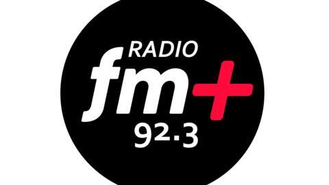 Logo de Radio FM+ 92.3.