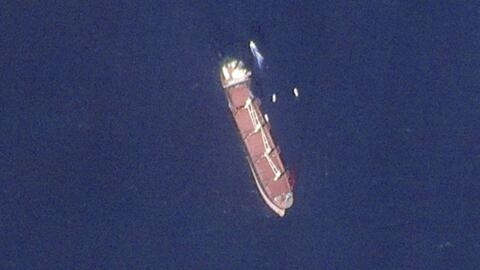 یکی از آخرین تصاویری که قبل از غرق کامل کشتی «روبی‌مار» مخابره شده است
