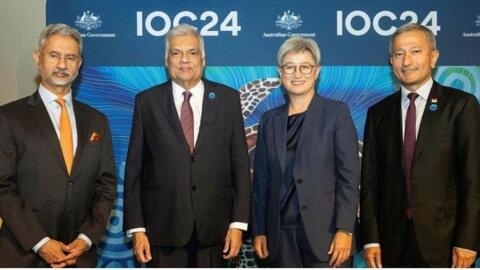 左起：印度外长苏杰生、斯里兰卡总统维克勒马辛哈、澳大利亚外长黄英贤和新加坡外长维文于2月9日在澳洲珀斯举行的第七届印度洋会议上。