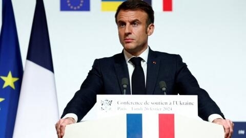 Le président français Emmanuel Macron lors de la conférence de presse à l'issue de la conférence internationale visant à renforcer le soutien occidental à l'Ukraine à l'Élysée à Paris, le 26 février 2024.