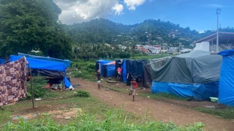 Le camp de migrants de Cavani, à Mamoudzou, à Mayotte, en février 2024.