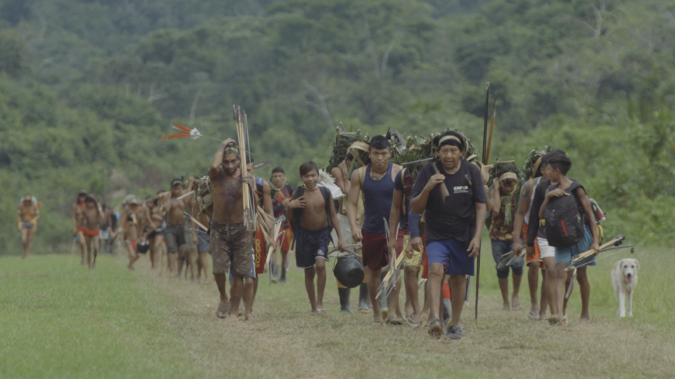 O documetário brasileiro "A Queda do Céu", sobre a cosmologia Yanomami, estreiou em Cannes na mostra "Quinzena dos Cineastas"