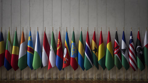 Une vue générale des drapeaux des États membres de l'Union africaine au siège de l'UA à Addis-Abeba, le 15 février 2024.
非盟成員國國旗