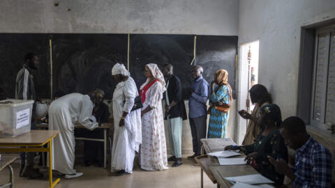 População foi às urnas em Dacar para eleger o novo presidente do Senegal