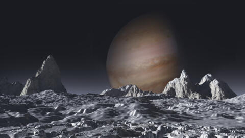 木星和它的二号卫星——木卫二，又名欧罗巴。