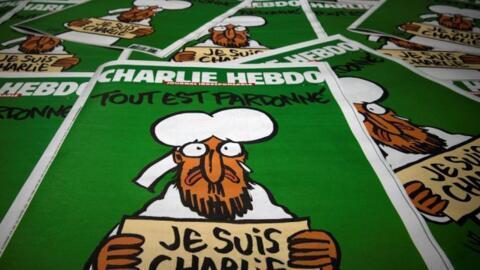 A revista satírica francesa Charlie Hebdo foi alvo de um ataque terrorista em 7 de janeiro de 2015, em sua sede, no centro de Paris, depois de publicar caricaturas do profeta Maomé. Foto ilustrativa. (JOEL SAGET / AFP)