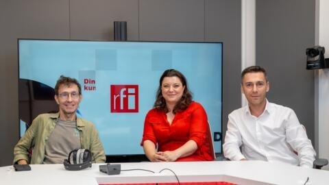 Dan Pârvu, Cristina Uruc și Constantin Grigore în studioul RFI Romania, iunie 2024