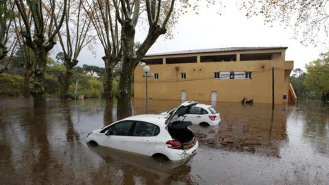 A inundação da cidade de Roquebrune-sur-Argens atingiu o nível mais alto dos últimos 50 anos, neste domingo 24 de novembro de 2019.