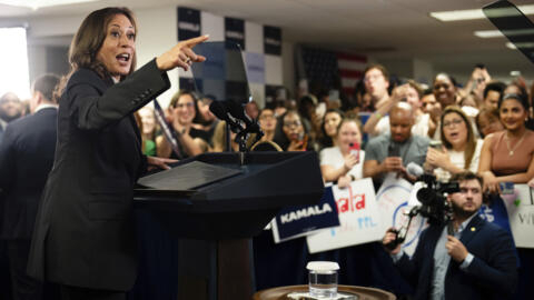 La vicepresidenta Kamala Harris habla en su sede de campaña en Wilmington, Delaware, el 22 de julio de 2024.