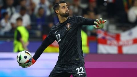 Le gardien portugais Diogo Costa a repoussé les trois tirs au but slovènes, le 1er juillet 2024 à Francfort.