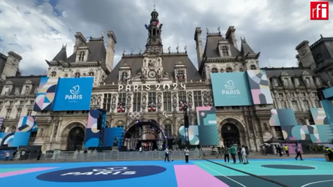 為奧運會而改裝的巴黎市政廳廣場7月20日起對所有人開放。
