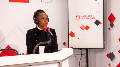 La journaliste congolaise Ange Kasongo, fondatrice de Balobaki Check, le 3 octobre 2024, au festival de la Francophonie, à la Gaîté Lyrique, à Paris.