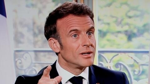 Na imagem o presidente francês Emmanuel Macron em entrevista ao canal TF1, em 15 de maio de 2023.