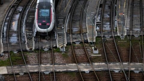 Высокоскоростной поезд на стоянке в Париже, 16 февраля 2024 г.