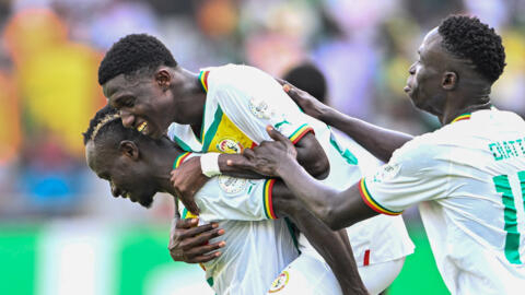 Sénégal ka waraw, Lamine CAMARA ka celu donnen kɔ Gambie ka cɔ kɔnɔ. U ye Gambie ci celu 3-0.