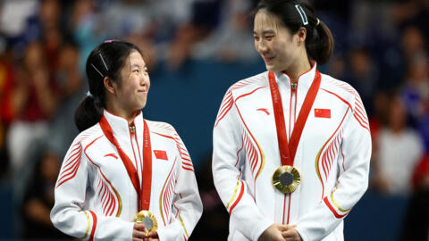 Sixteen-year-old Yucheng Jin (left) and 19-year-old Wenjuan Huang won gold in the para table tennis WD14 doubles on 30 August at the 2024 Paris Paralympics.