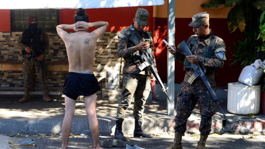 Miembros de un comando en una operación contra pandilleros el pasado 24 de diciembre en El Salvador 