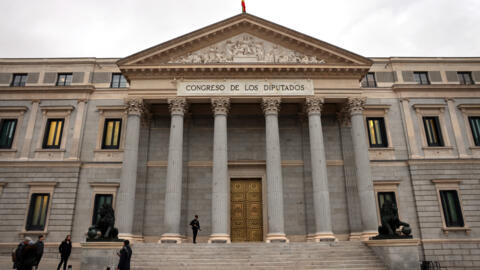 Na Espanha, o Congresso aprovou a reforma da Previdência, impulsionada pelo governo do partido socialista de Pedro Sánchez. 