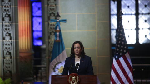 La vicepresidenta de EE. UU. Kamala Harris durante una conferencia de prensa con el presidente guatemalteco Alejandro Giammattei en el Palacio Nacional en Ciudad de Guatemala, el lunes 7 de junio de 2021.