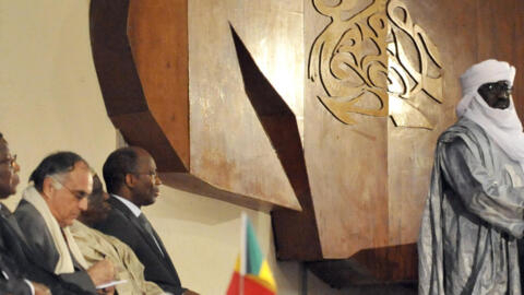 Former Malian president IBK with Azawad leaders, on 20 June 2015.