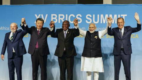 Jeyaaɓe Dental "BRICS"