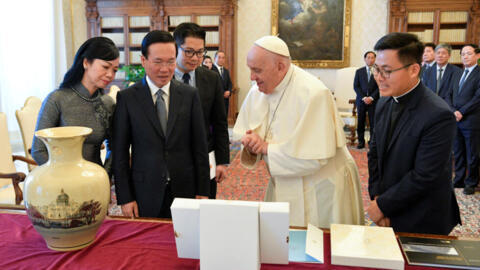 Giáo hoàng Phanxicô tiếp chủ tịch Việt Nam Võ Văn Thưởng tại Vatican, ngày 27/07/2023.