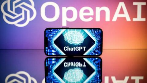 Os serviços do chatbot ChatGPT, da empresa OpenAI, foram suspensos na Itália acusados de não respeitarem a lei europeia de proteção de dados pessoais.