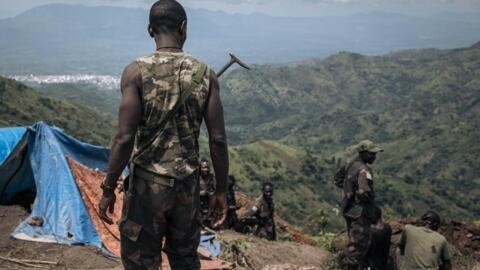 FARDC (Armed Forces of the DRC) soldiers at a frontline military position above the town of Kibirizi, controlled by the M23 rebellion, North Kivu province, eastern DRC, on 14 May 2024.