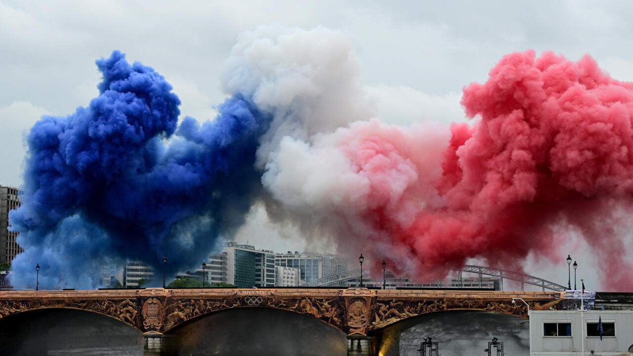 Así comenzó la ceremonia en el puente de Austerlitz.