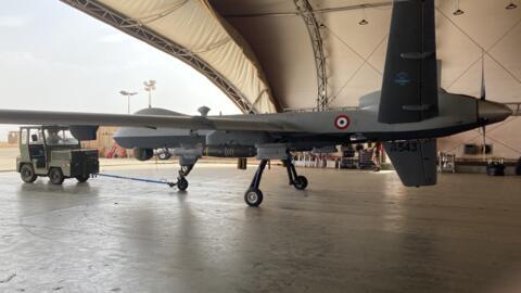 Un dron Reaper de la fuerza aérea francesa, en Niamey, en junio de 2023.