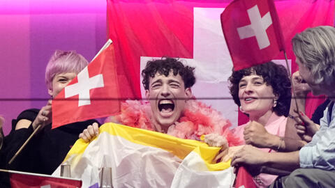 نیمو، خوانندۀ سوئیسی برندۀ مسابقۀ یوروویژن ۲٠۲۴ شد.