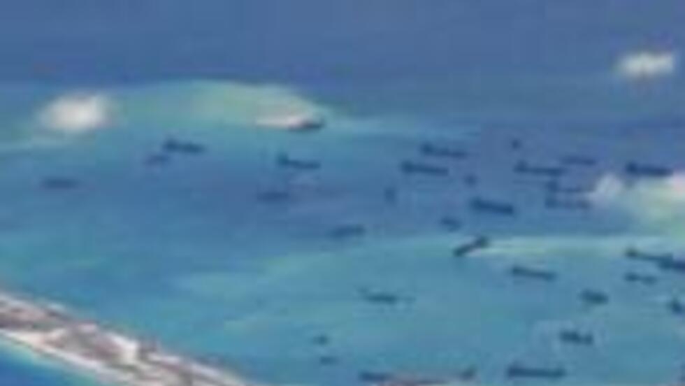 中国近期已经在南海有争议岛屿进行填海造岛工程