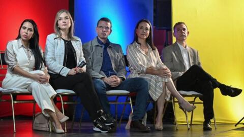 Os candidatos venezuelanos da oposição: Delsa Solorzano, Gloria Pinho, Henrique Capriles, Maria Corina Machado e Roberto Enriquez, em Caracas, dia 04 de agosto de 2023.