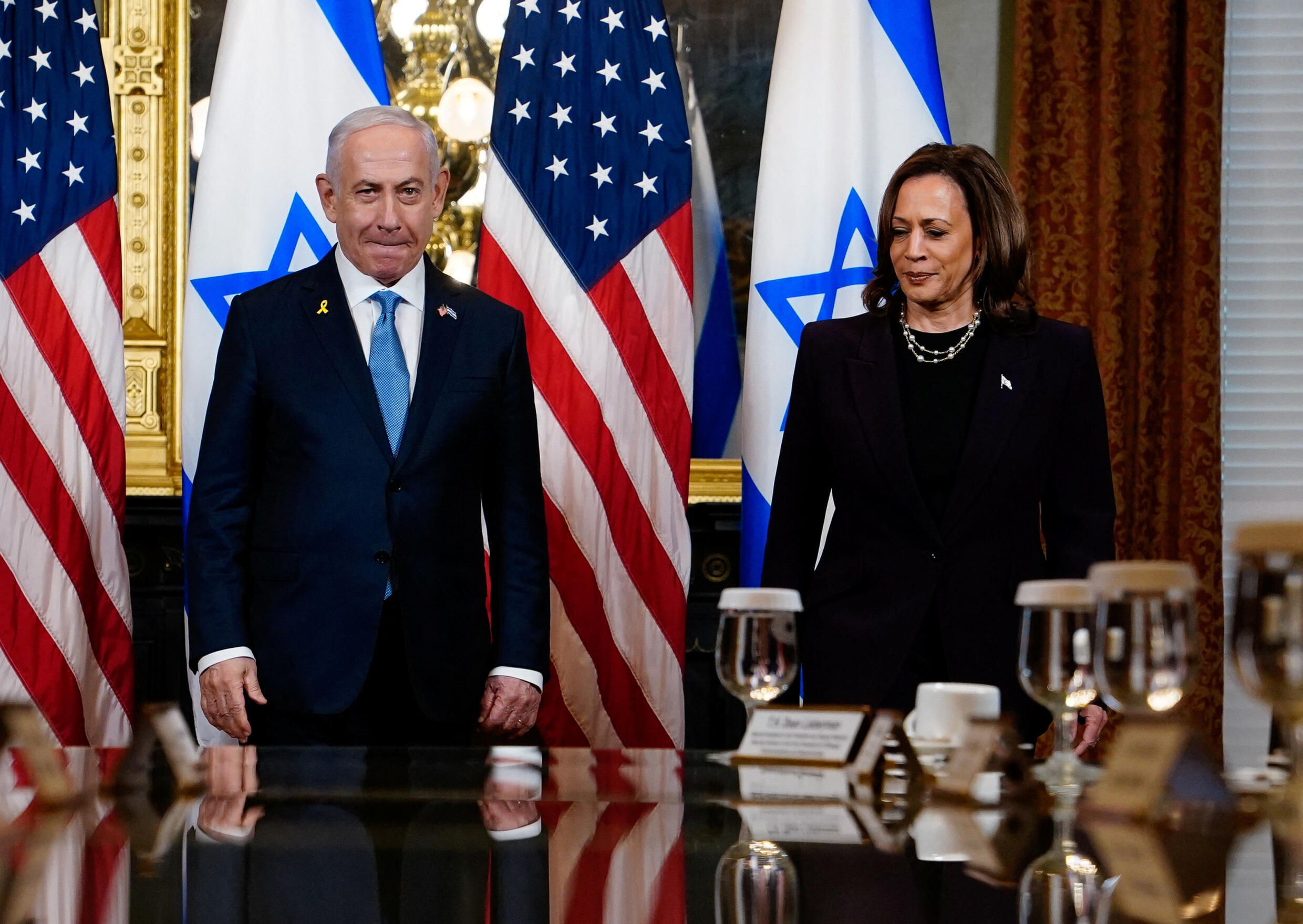 A vice-presidente dos EUA, Kamala Harris, reúne-se com o primeiro-ministro israelita, Benjamin Netanyahu, no edifício Eisenhower Executive Office, nos terrenos da Casa Branca, em Washington, D.C., EUA, a 25 de Julho de 2024