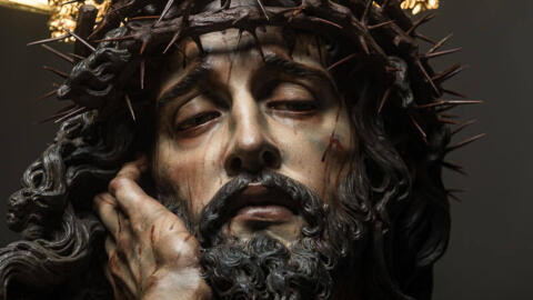 El  Santísimo Cristo de Humildad y Paciencia, en la Iglesia de San Vicente de Paúl, en Málaga, España. Obra de José María Ruiz Montes, fotografía de GabyRodrigo con su amable autorización.