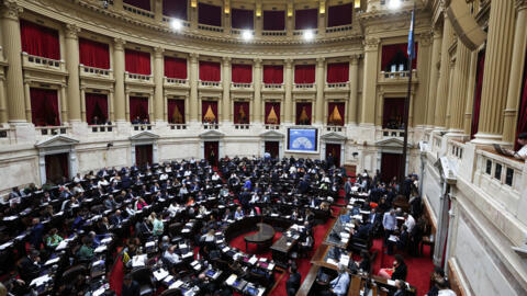 Vista geral da Câmara dos Deputados no dia de um debate sobre o projeto de reforma do presidente argentino Javier Milei,  no Congresso Nacional, em Buenos Aires, Argentina, 30 de abril de 2024.