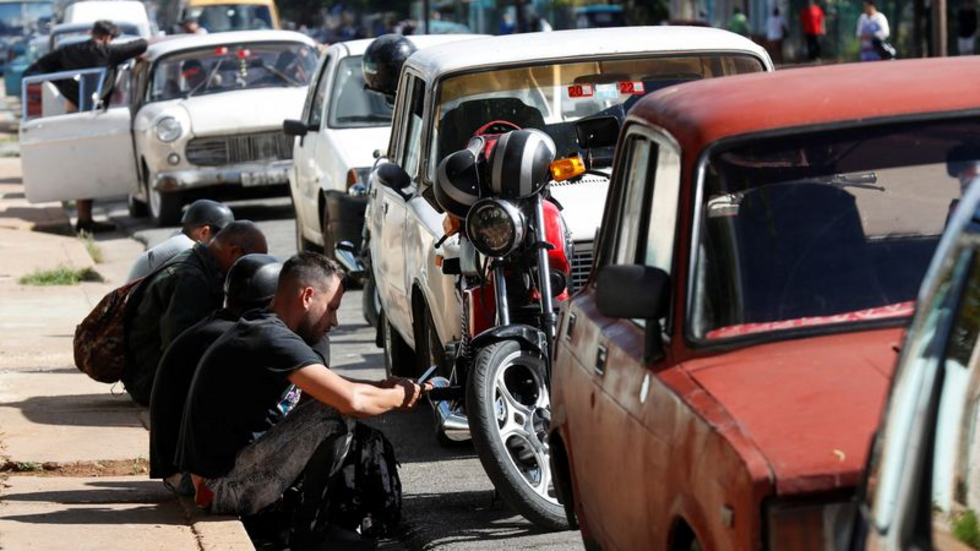 Cuba reporte au 1er mars la multiplication par cinq des prix de l'essence

Le gouvernement cubain a déclaré qu'il prévoyait de reporter au 1er mars 2024 une augmentation impopulaire de cinq fois le prix de l'essence,