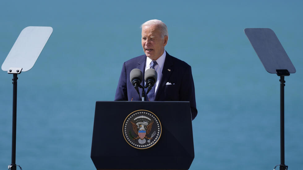 O presidente dos EUA, Joe Biden, em La pointe du Hoc, 7 de junho de 2024.