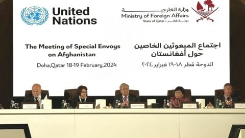 آنتونیو گوترش، دبیرکل سازمان ملل و هیئت همراهش در دومین دور نشست دوحه در قطر. 19 فوریه 2024
