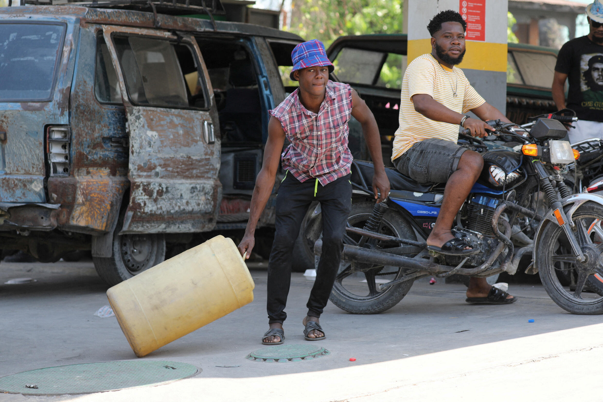 Magenge ya watu wenye silaha yamekuwa yakiyumbisha usalama nchini Haiti kwa kipindi kirefu.