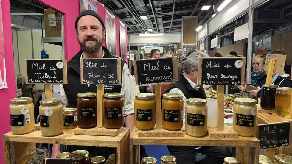 Raphaël Botta is a beekeeper based in Haute-Marne in eastern France. His organic honey production won the Médaille d'Or 2024 at the Paris agriculture fair.