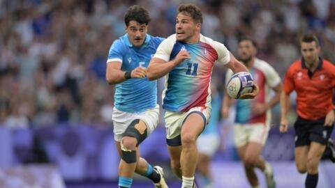 Antoine Dupont lors de son essai inscrit face à l'Uruguay, le 24 juillet 2024 au Stade de France.