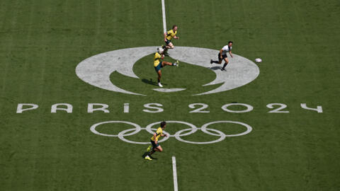 Jeux olympiques de Paris 2024 : début de la compétition pour le rugby à 7. Australie contre Samoa au Stade de France, 24 juillet 2024.